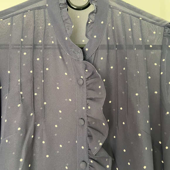 Banana Republic button up blouse - Picture 2 of 3